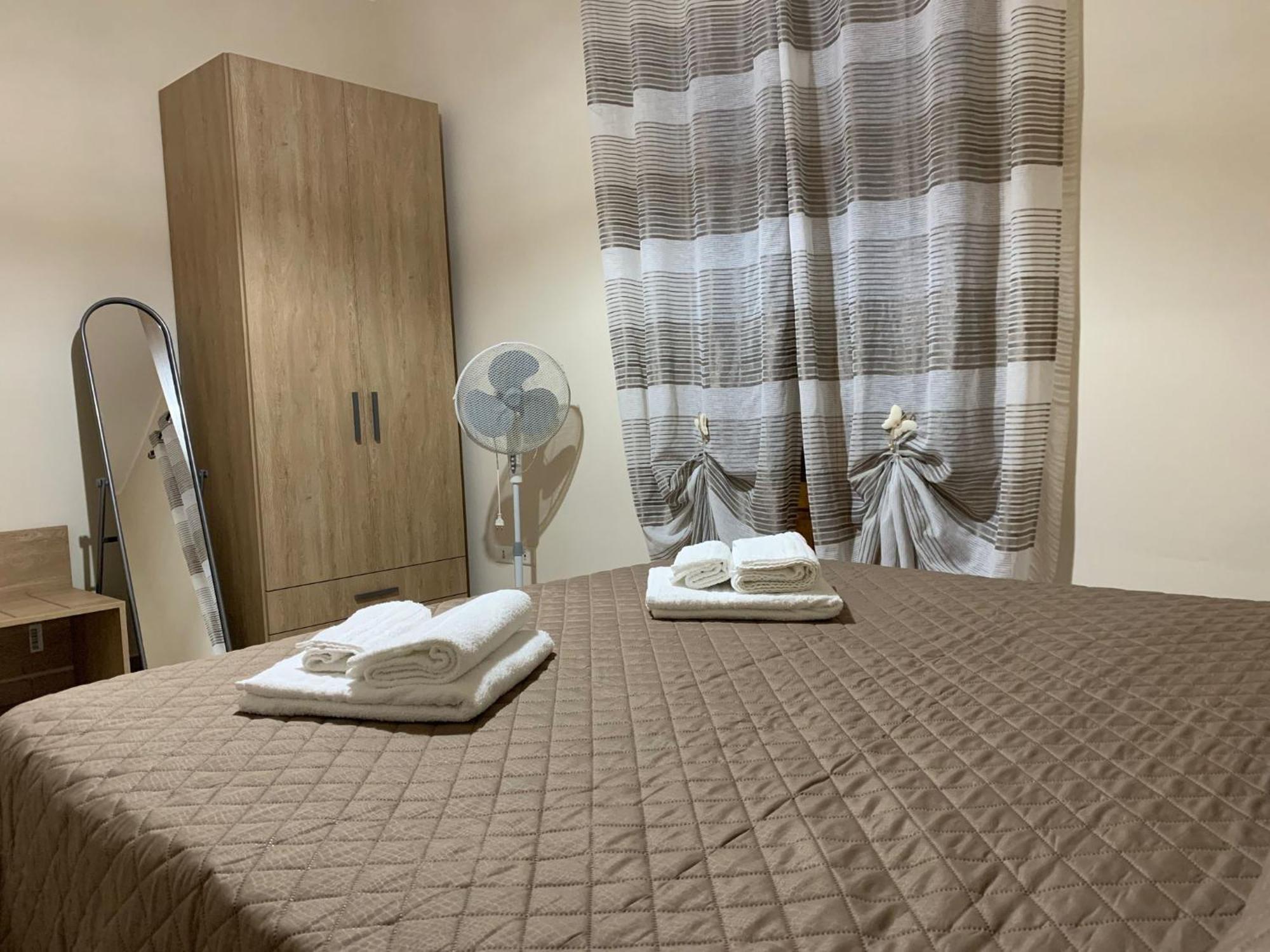 Casa Vacanze Villa Mariano Gangi Esterno foto